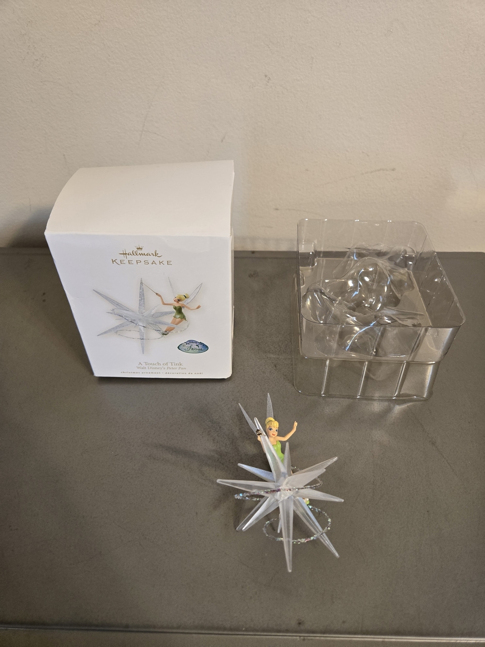 2008 Hallmark Keepsake Disney Ornament A Touch of Tink Tinker Bell Christmas